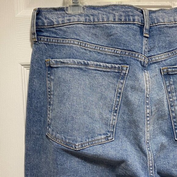 NWT Old Navy Curvy Extra High-Waisted Sky-Hi Button Fly Straight Jeans Size 14 - Picture 3 of 7